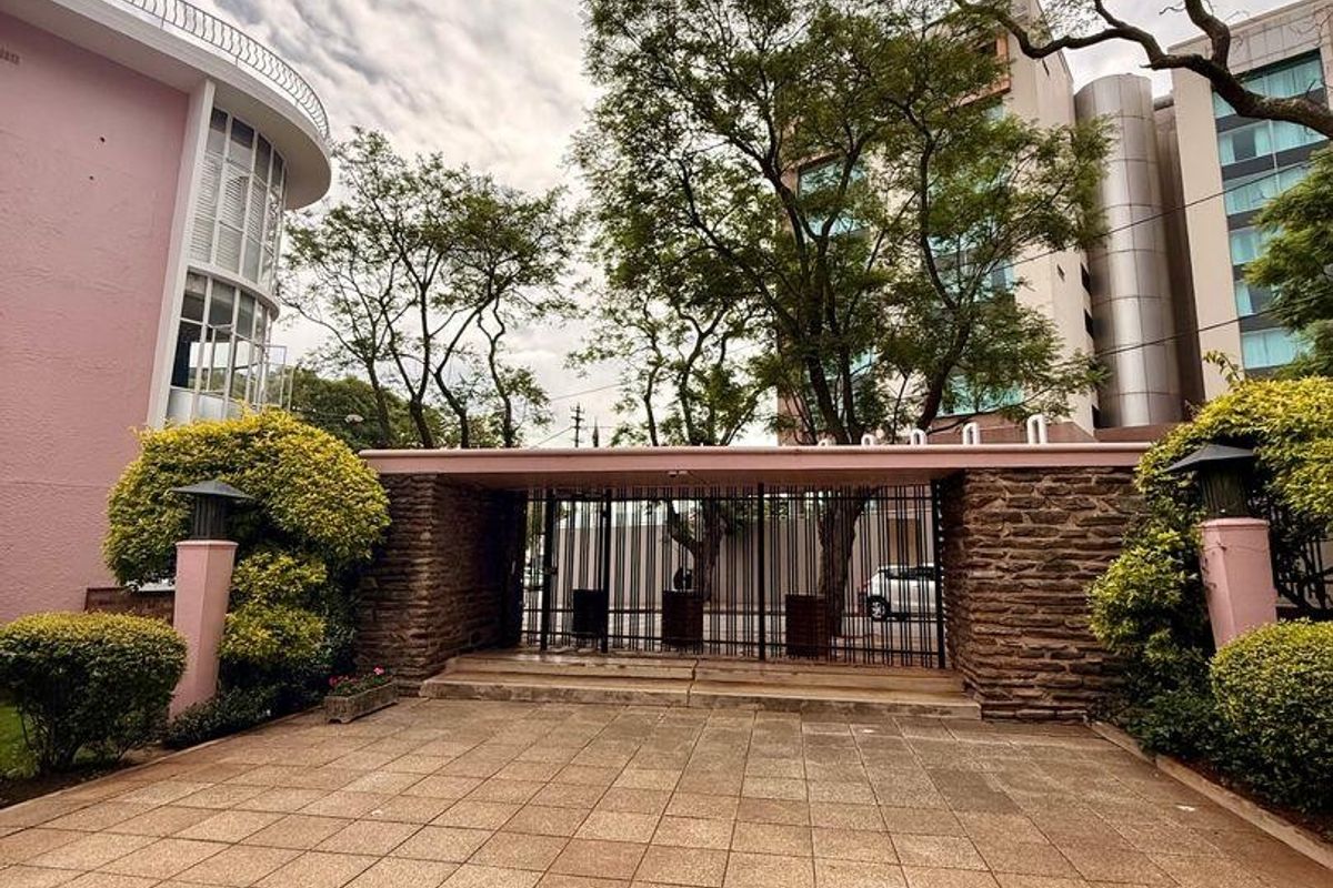 Light-Filled One Bedroom Semi-Furnished Apartment in Tyrwhitt Avenue, Rosebank - Photo 2