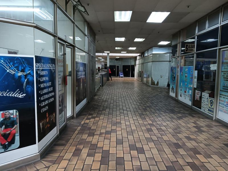 "Prime Office Space on Denis Hurley St - Secure Your Spot Today!" - Photo 4