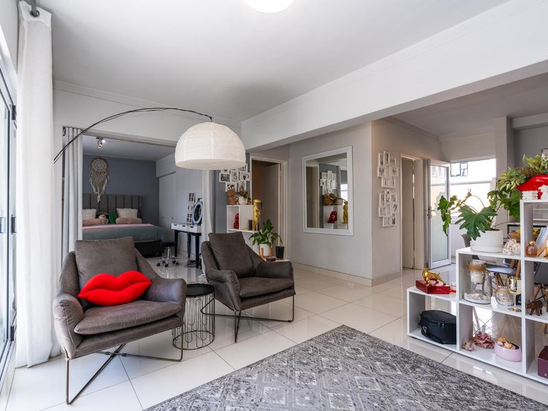 Prime 2-Bedroom Apartment on Central St Johns Road - Photo 4