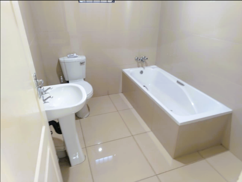 Home to let Unit 8 Phoenix - Photo 9