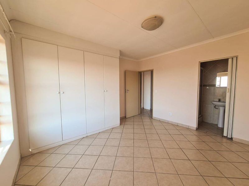 Loadshedding-Free Area! - Photo 10