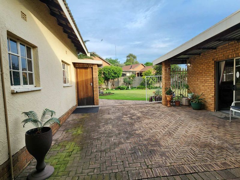 A Big family House for Sale - Photo 4