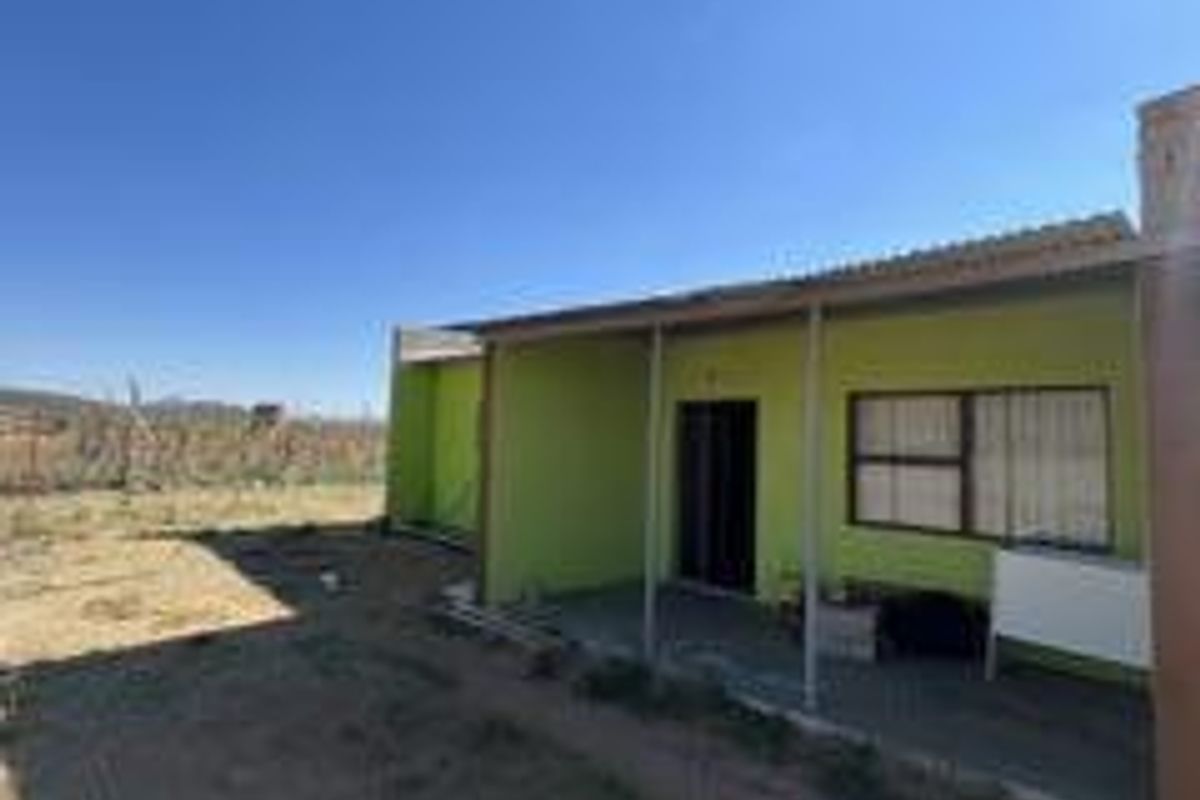 Two bedroom plot, 1,6 hectare with borehole - Photo 3