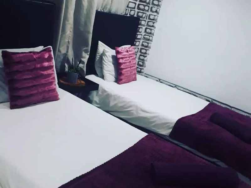 Investors Dream - Chalets Accommodation - Photo 8