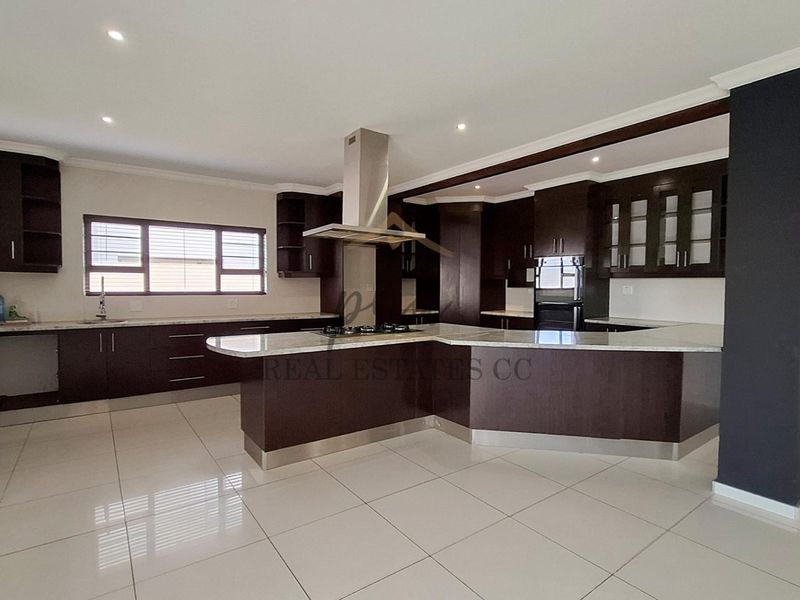 Stunning Double-Storey Family Home in Extension 15, Swakopmund - Photo 2