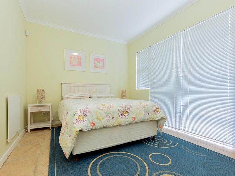 3-bedroom, 2-bathroom home available to rent in Villa Diamante. - Photo 6