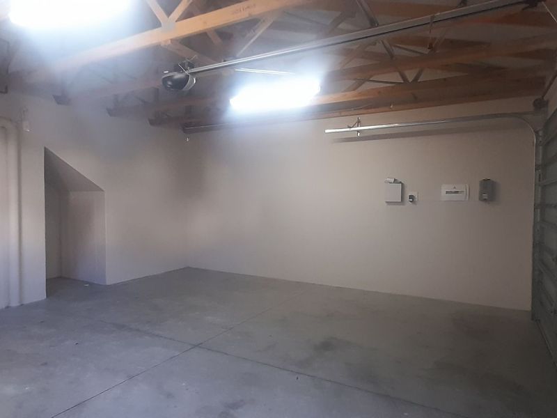 2 Bedroom with 2 Bathroom and 2 garages for sale at Gracemere - Photo 3