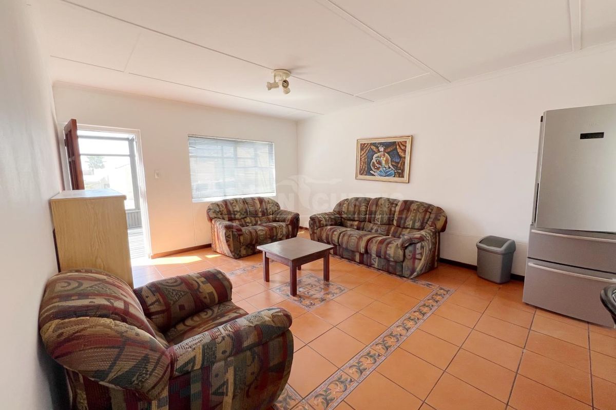 Charming Holiday Cottage – Perfect Airbnb Investment or Vacation Home - Photo 5