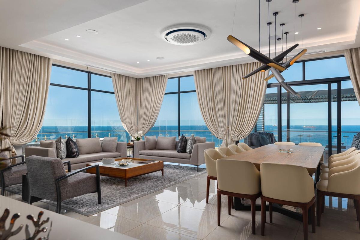 4 BEDROOM | 4.5 BATHROOM PENTHOUSE - Photo 3