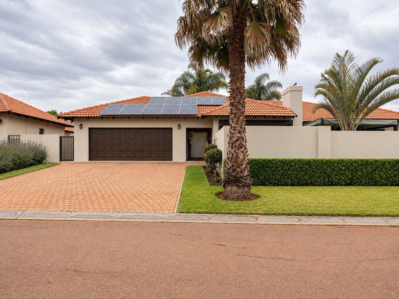 1. Charming 3-Bed Family Home with Pool in Pretoria East   2. Spacious Meadows Estate Home with Built-In Bar & Boma   3. Entertainers’ Dream: Patio, Pool & Outd - Photo 2