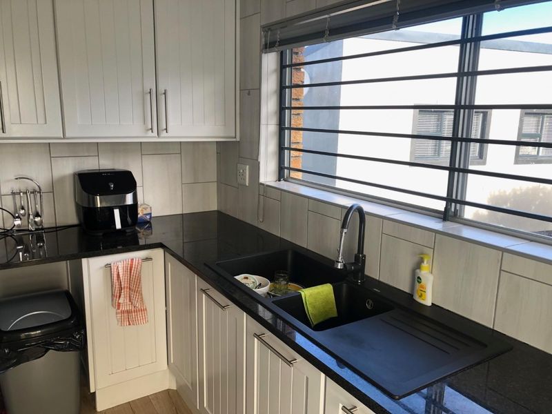 2 Bedroom house in quiet Cul-de-Sac - Photo 7