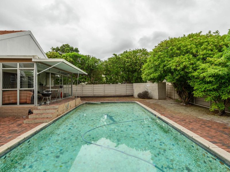 Beautiful, sunny family home. Prime location! Good security! - Photo 9