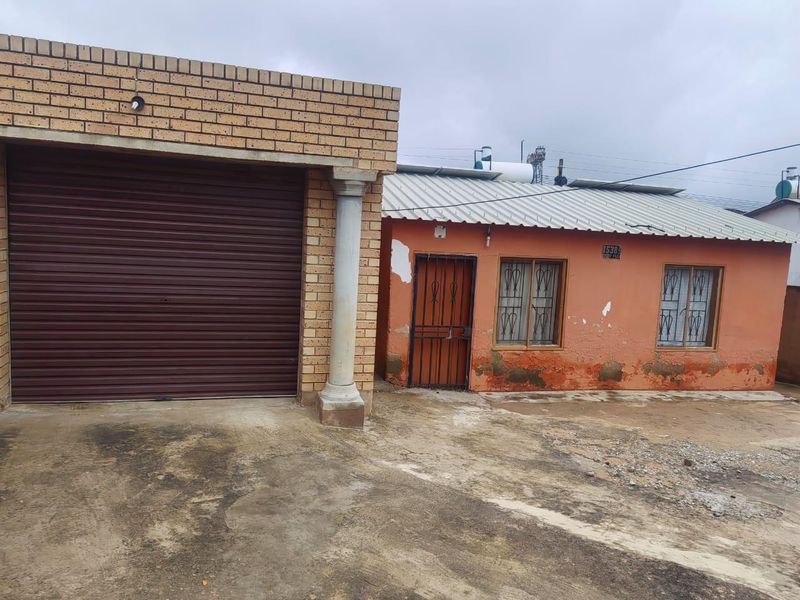 2-BEDROOM AFFORDABLE FAMILY HOME - Photo 2