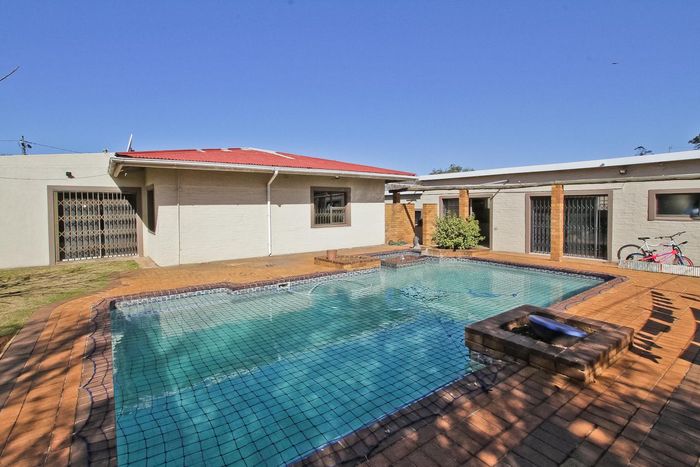 Property #2515042, House Rental Monthly in Wychwood