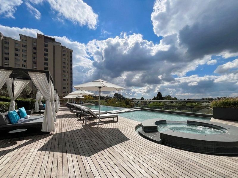 FULLY FURNISHED APARTMENT AT THE CAPITAL AVAILABLE - Photo 1