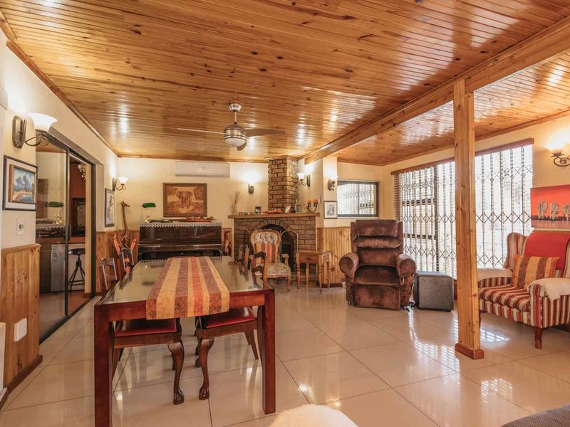 Inviting 4 Bedroom Haven: Spacious & Well-Maintained Residence - Photo 7