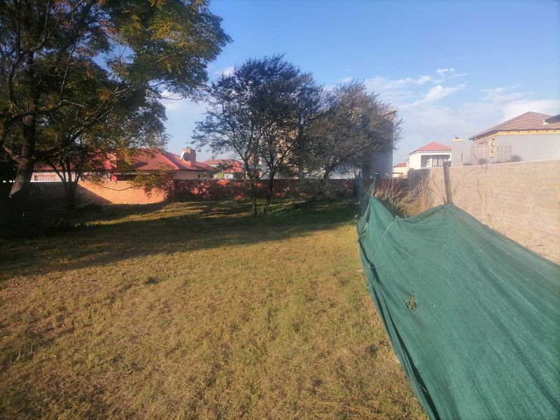 **Discover Your Dream Location at Thornbrook Golf Estate** - Photo 3