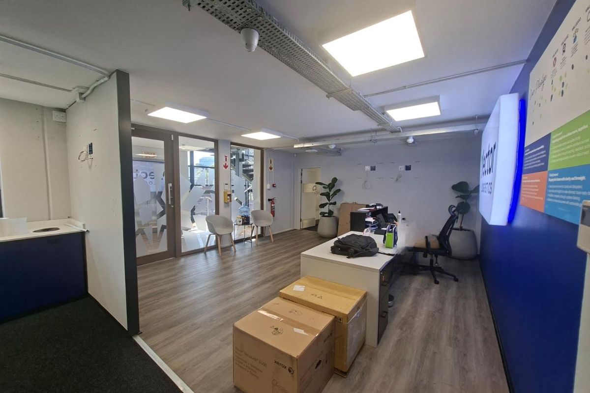 Premium 685m2 Office Space in Essex Gardens, Westville - Photo 2