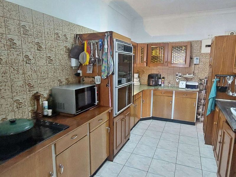 Charming Home with Modern Potential in Prime Location - Photo 6