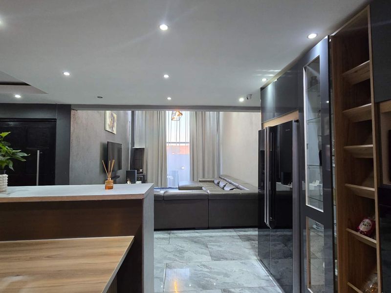 Contemporary Elegance Meets Family Living in the Heart of Rockdale - Photo 10