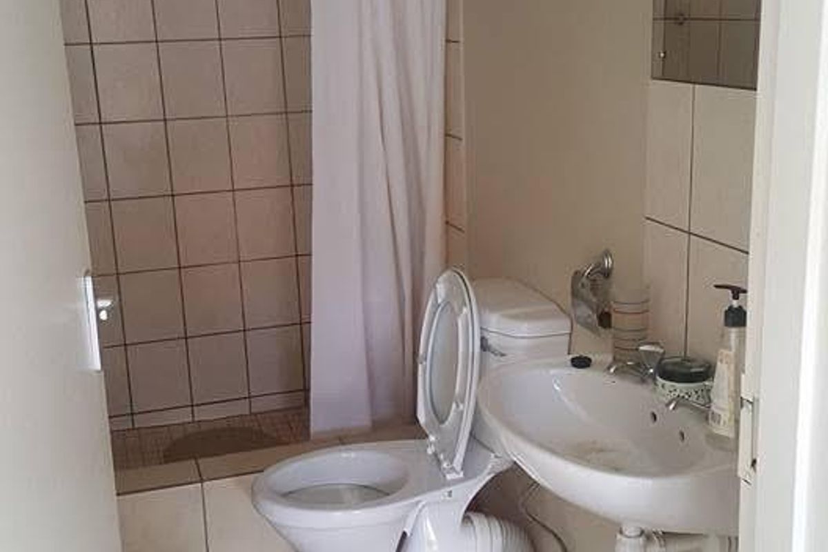 Neat 2 bedroom ground floor unit for sale in Otjomuise - Photo 3