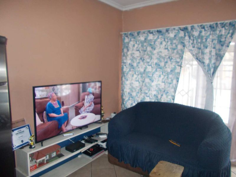 property for a first home buyer - Photo 2
