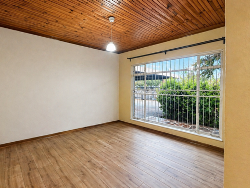 Versatile Family Living with Private Flatlet & Entertainer’s Garden - Photo 5