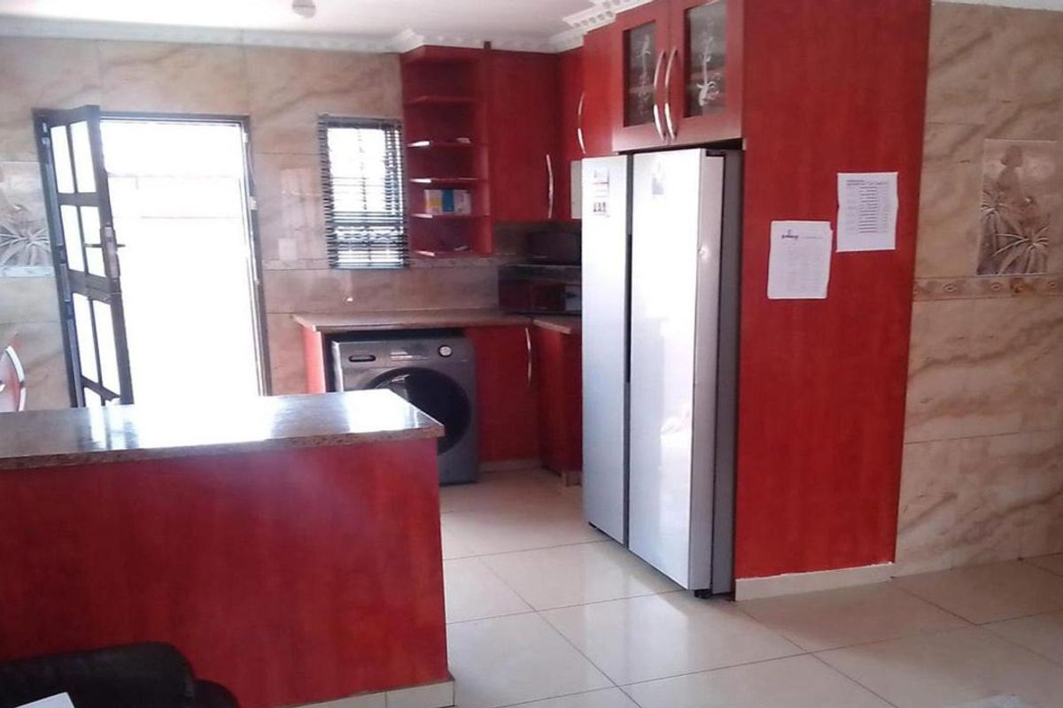 3 Bedroom House for sale in Alveda - Photo 4