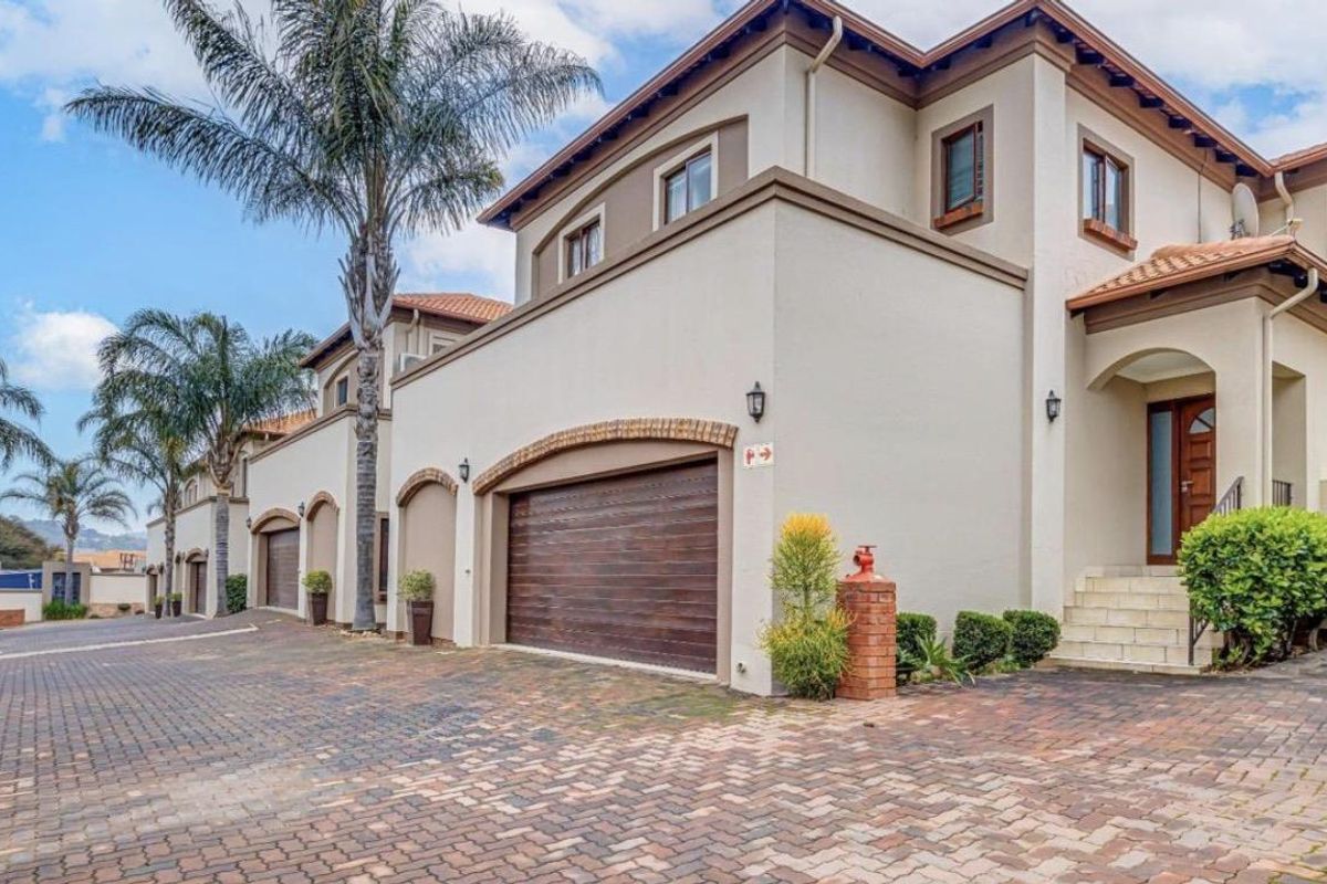 3 Bedroom Cluster in the Exclusive Murano Estate - Photo 4