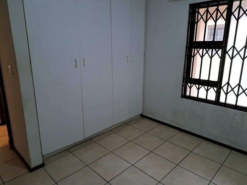 2 Bed 2 Bath Groundfloor Unit - Photo 8
