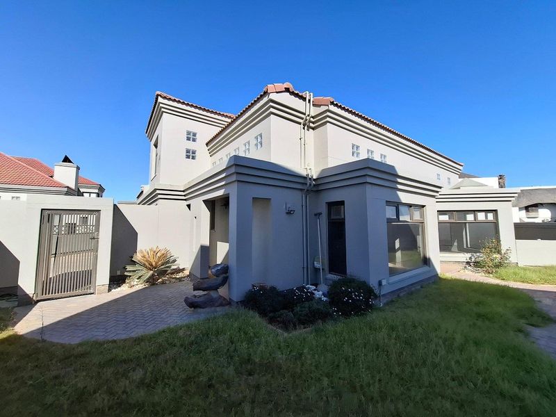 House For Sale – Meersig, Walvis Bay - Photo 3