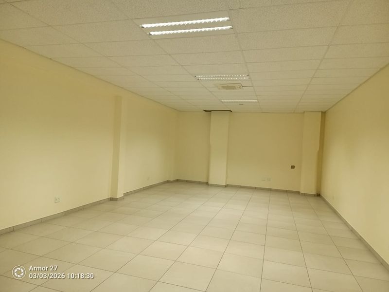 Office to rent in Southern Industrial - Photo 6