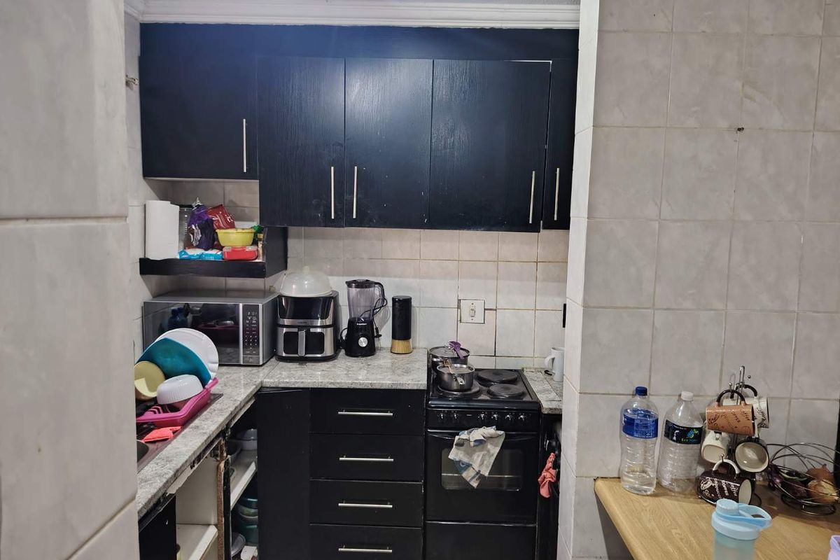 3-Bedroom Ground Floor Unit in Oakwood Complex Benoni – Excellent Value for Families or Investors - Photo 3