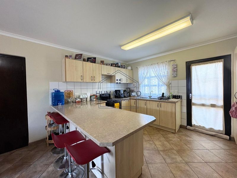 Modern ground floor townhouse near Lagoon and town center - Photo 9