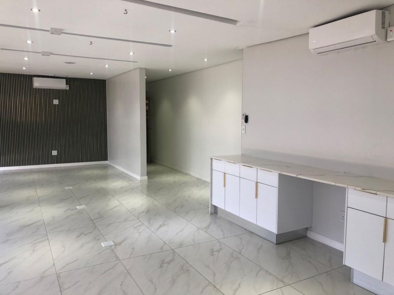 Medical Centre suite to rent - Photo 7