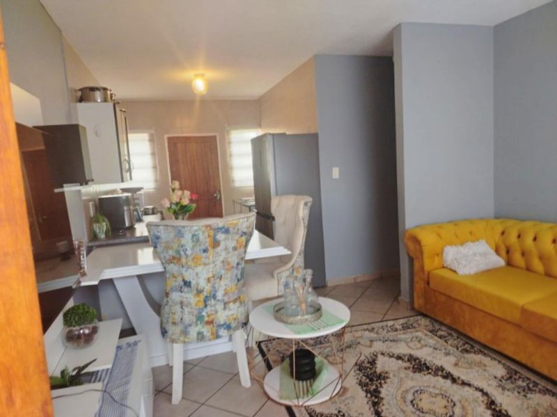 A  SPACIOUS GROUND FLOOR APARTMENT - Photo 4