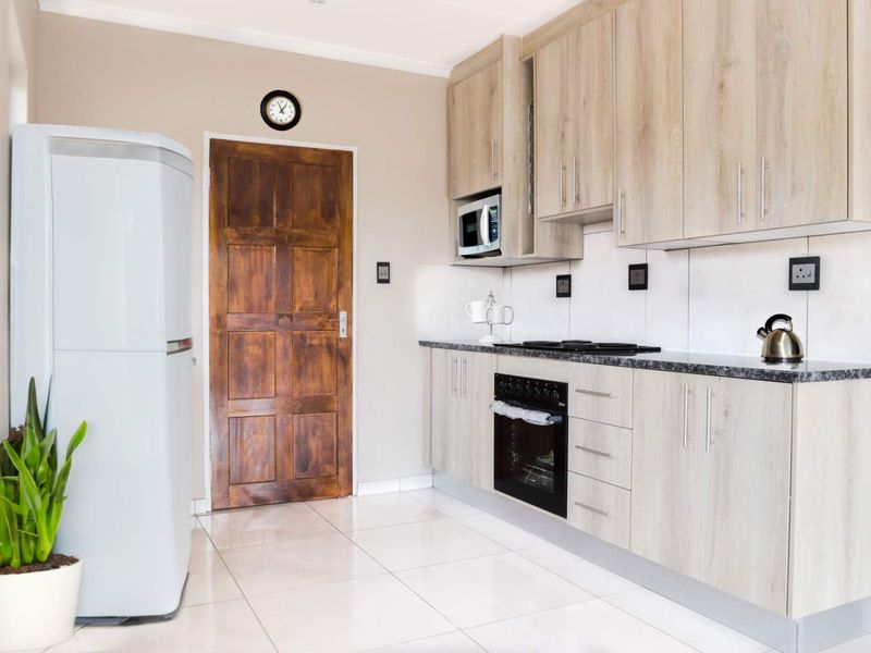 OFF PLAN NEW DEVELOPMENT, ALL COSTS INCLUDED, BUY DIRECT FROM THE DEVELOPER, FULL TITLE STANDS. NO DEPOSITS / 100% BONDS (dependent on client profile) (You may - Photo 6