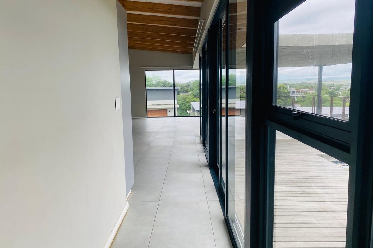 Beautiful Home For Rental in Palm Lakes Estate - Photo 5