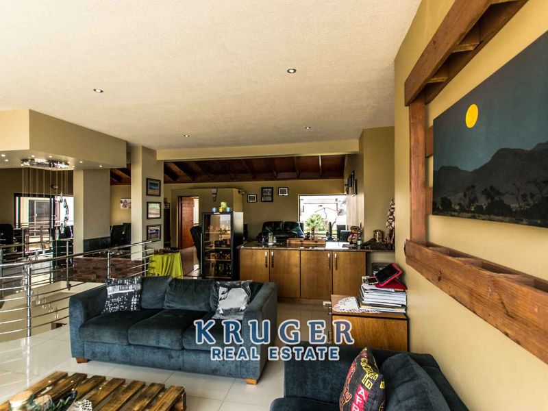 5-BEDROOM HOME FOR SALE - Photo 2