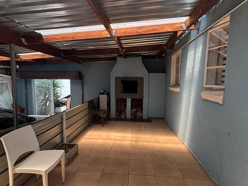 Beautiful free standing property ready for you. - Photo 3