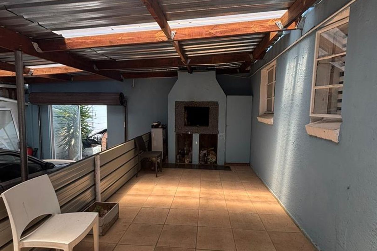 Beautiful free standing property ready for you. - Photo 3