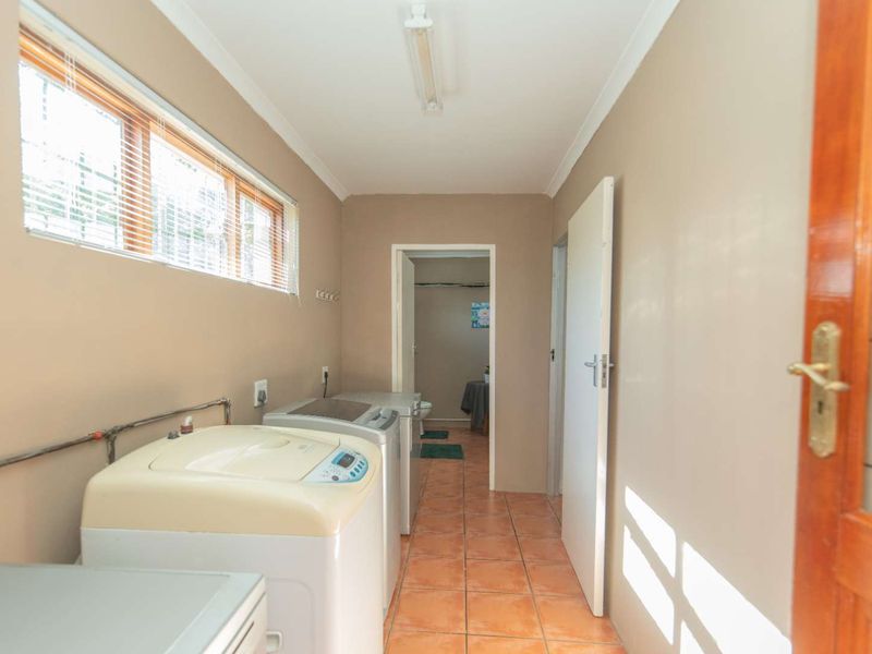 A House with many Talents - Photo 8