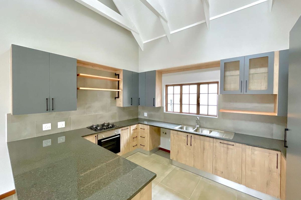 **NEW DEVELOPMENT - 3 Bedroom Townhouses in The Village, Waterlake Farm Estate and Stables – Where Nature Meets Luxury** - Photo 2