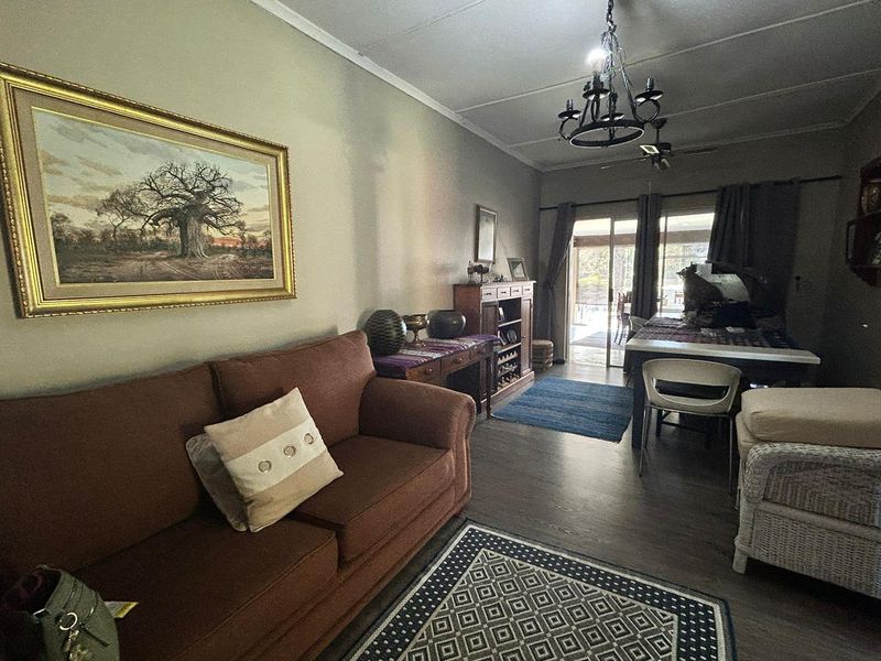 STUNNING 4 BEDROOM HOUSE WITH INCOME POTENTIAL - Photo 8