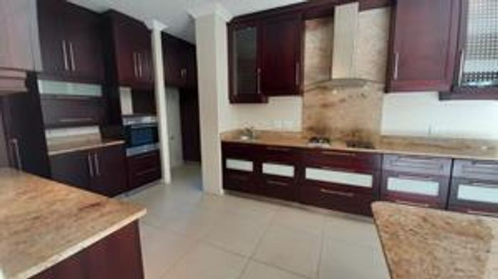 Property #2562404, House Rental Monthly in Palm Lakes Estates