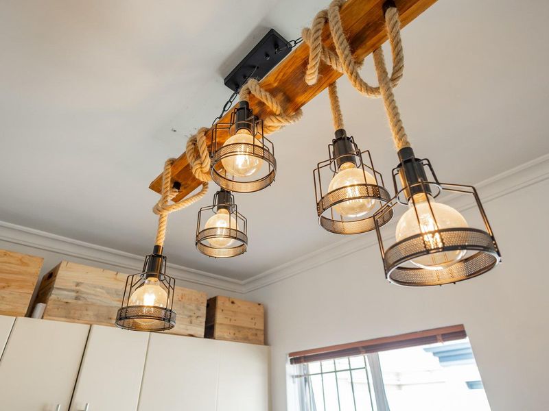 Sunny single story family home. - Photo 9