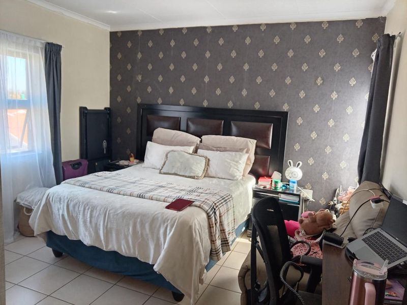 A  SPACIOUS APARTMENT - Photo 4
