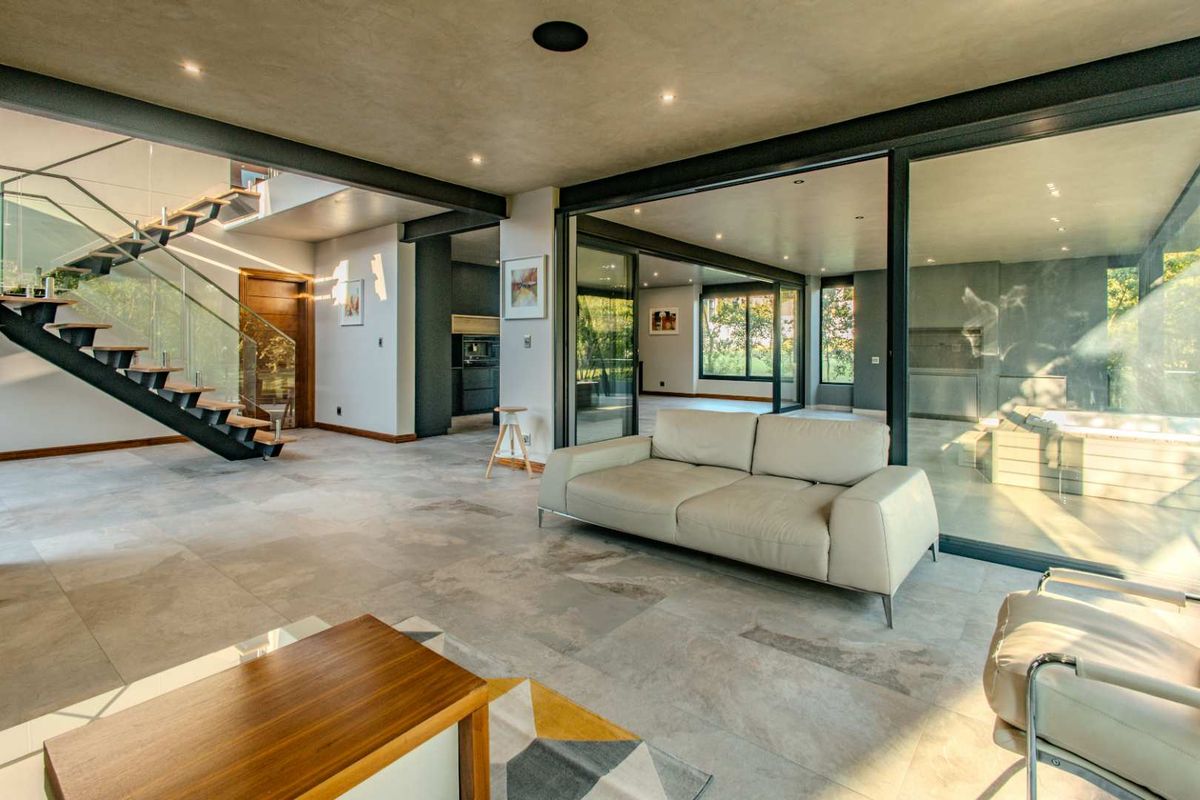 Riviera Haven: A Modern Marvel in Steyn City - Photo 2