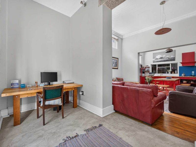 Exceptional Investment Opportunity in Prime Oranjezicht R15 300 000 Including VAT - Photo 5