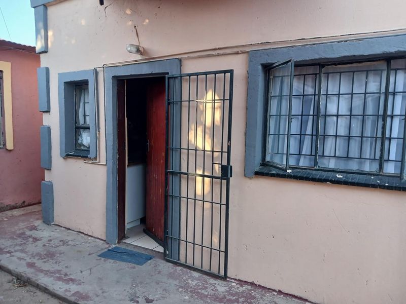 Property Investment - Photo 2